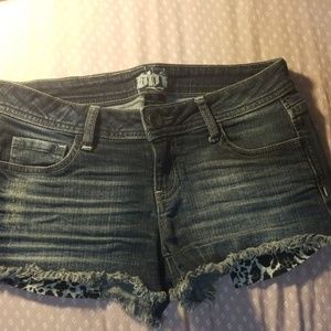 Jean cut off